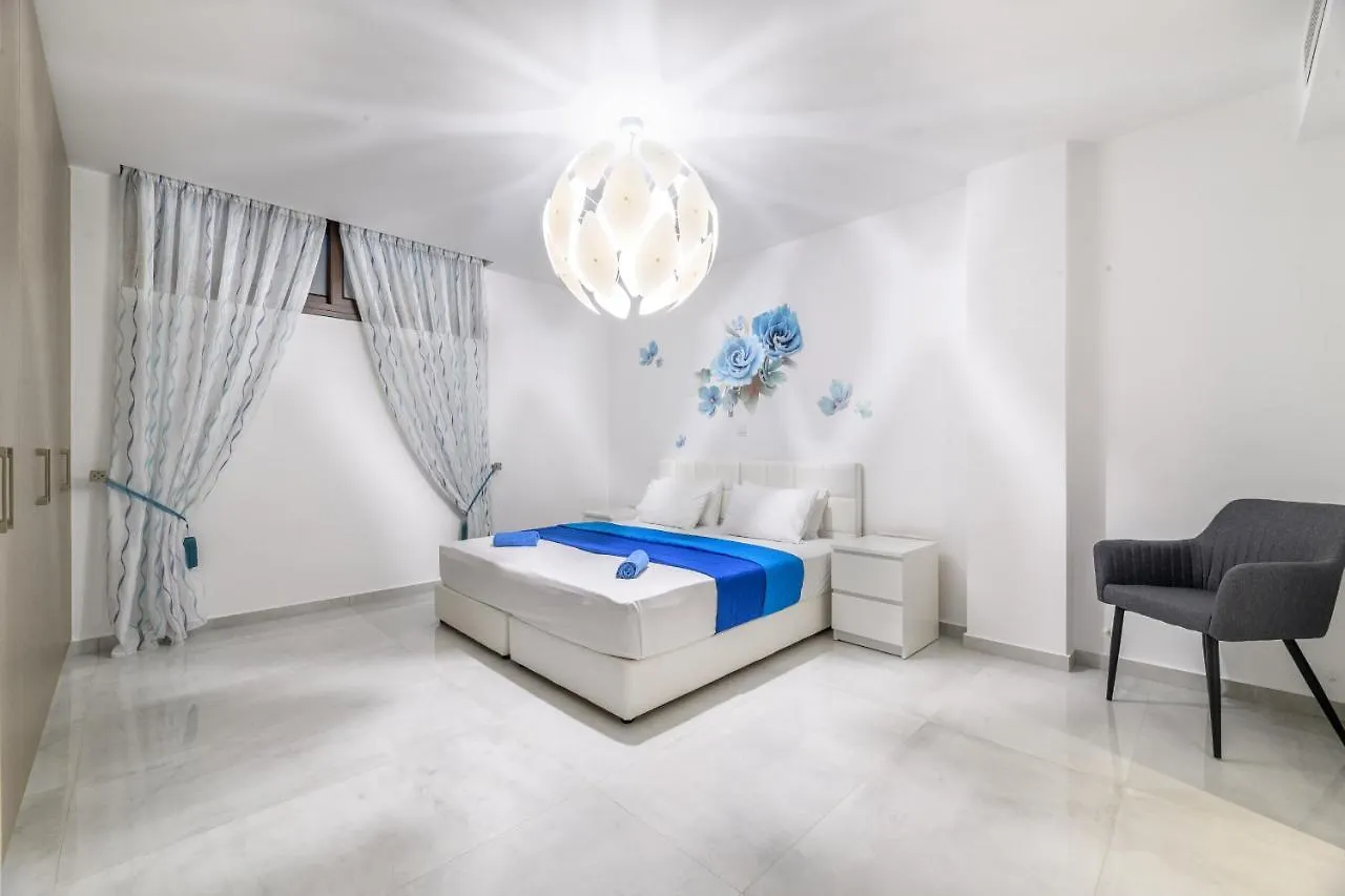 Serenity Seafront Villa أيا نابا 0*,  قبرص