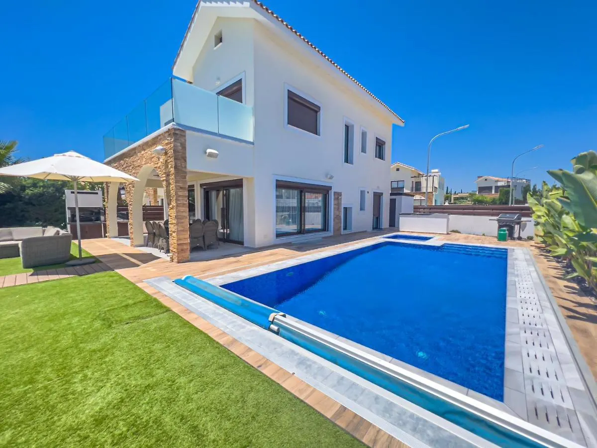 Serenity Seafront Villa أيا نابا 0*,  قبرص